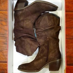 brand new Womens suede metallic Boots